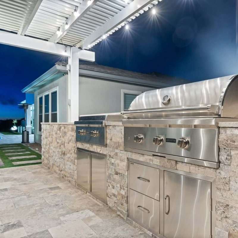 Stunning Fire & Water Features for Luxury Outdoor Living (9)